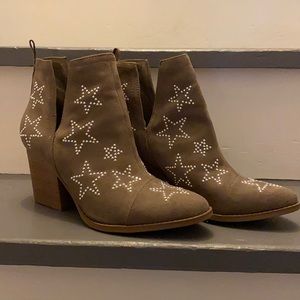 Carlos Santana star studded boots